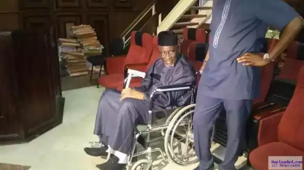 Photo: Ex-PDP Chairman Appears In Court On A Wheelchair